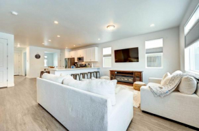 12 Mi to Dtwn Flagstaff Spacious Bellemont Home!